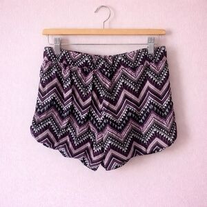 𝅺Vera Moda Abstract Pattern Shorts Sz Medium